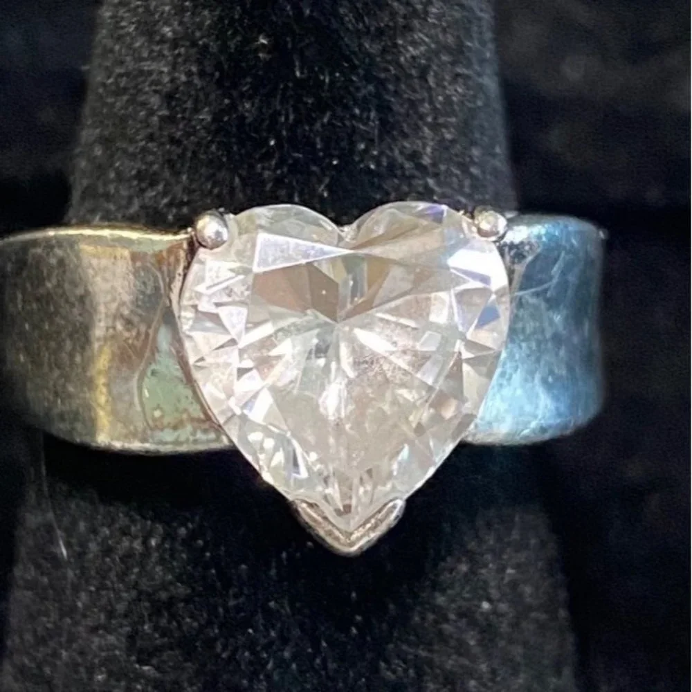 Ring Heart CZ Cubic Zirconia Size 4 Faceted Vintage Jewelry Sterling Silver Stam - Picture 1 of 16